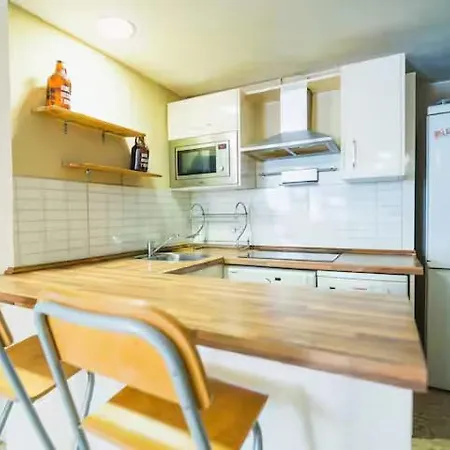 Appartamento Charming 2 Bedroom In The Heart Of Siviglia