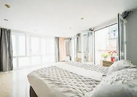 Charming 2 Bedroom In The Heart Of Siviglia