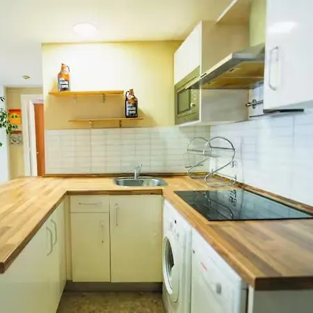 Charming 2 Bedroom In The Heart Of * Siviglia